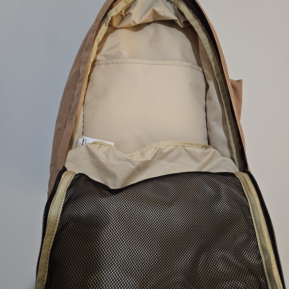 Dakine Women\'s Tan Everyday Backpack with Front Pocket
